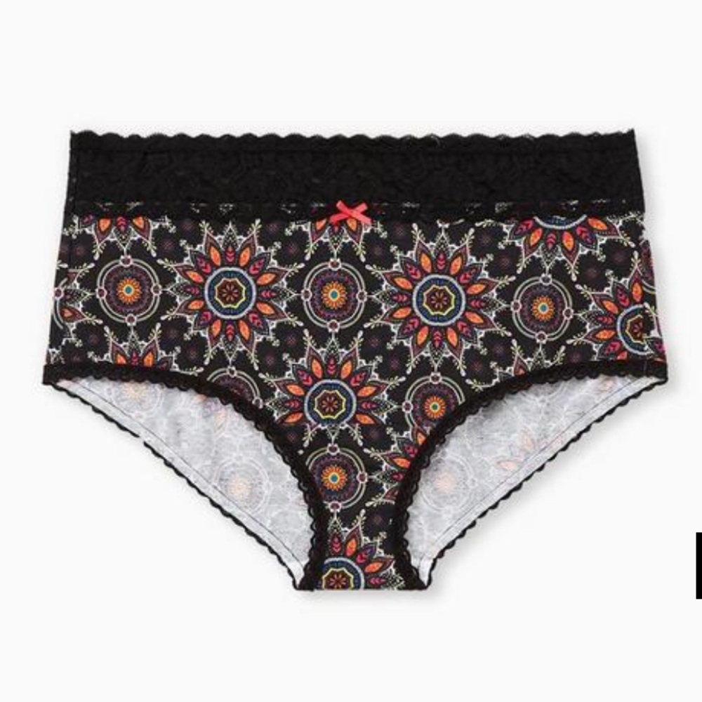 NWT Torrid Cotton Mid-Rise Brief Lace Trim
Panty • Size 4